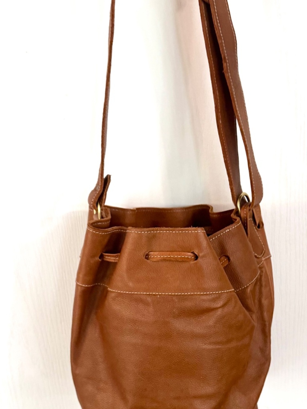 Tan 100% Leather Bucket Shoulder or Crossbody Bag by Sseko, Brass hardware - Picture 7 of 7